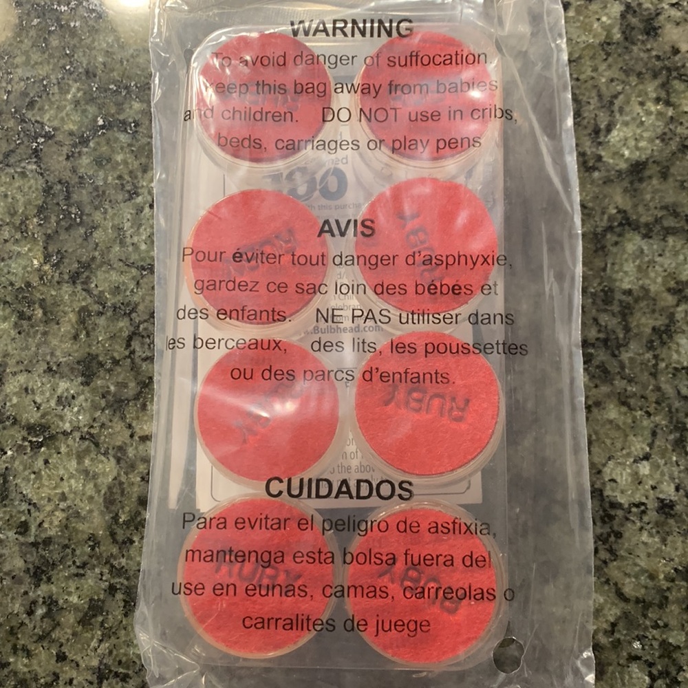⭐️16 Ruby Sliders (2 packs of 8) new